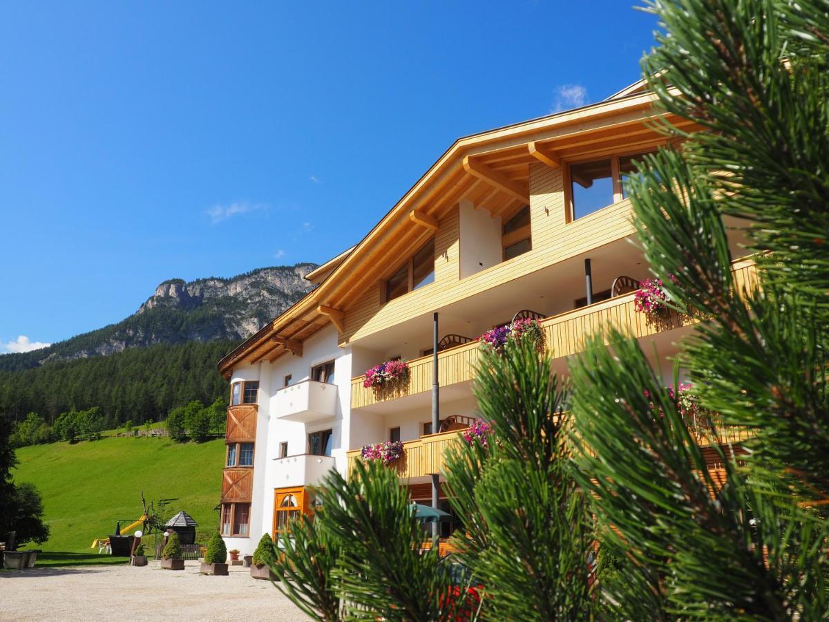 Guesthouse Rungg Badia (South Tyrol) Luaran gambar
