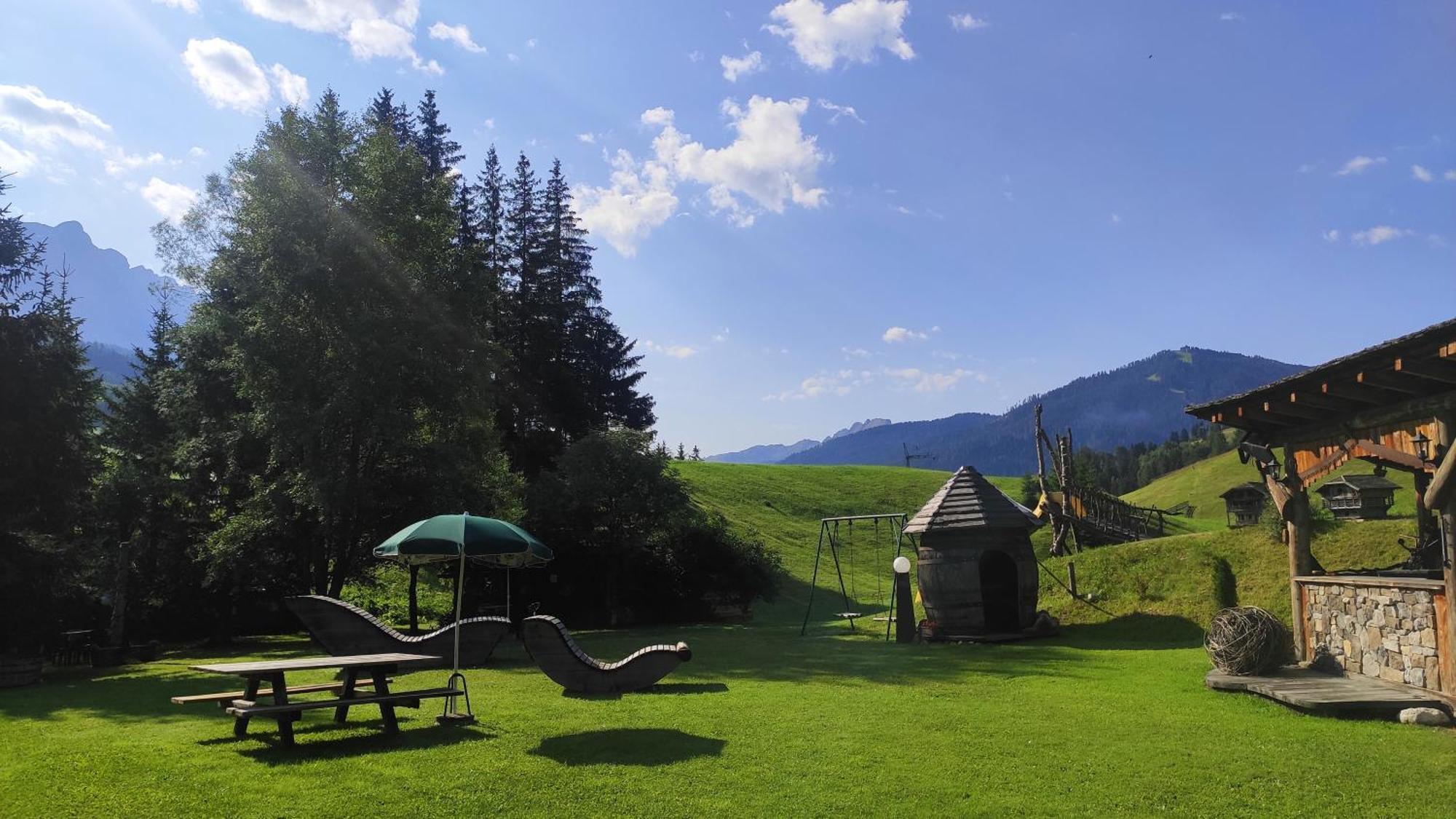 Guesthouse Rungg Badia (South Tyrol) Luaran gambar